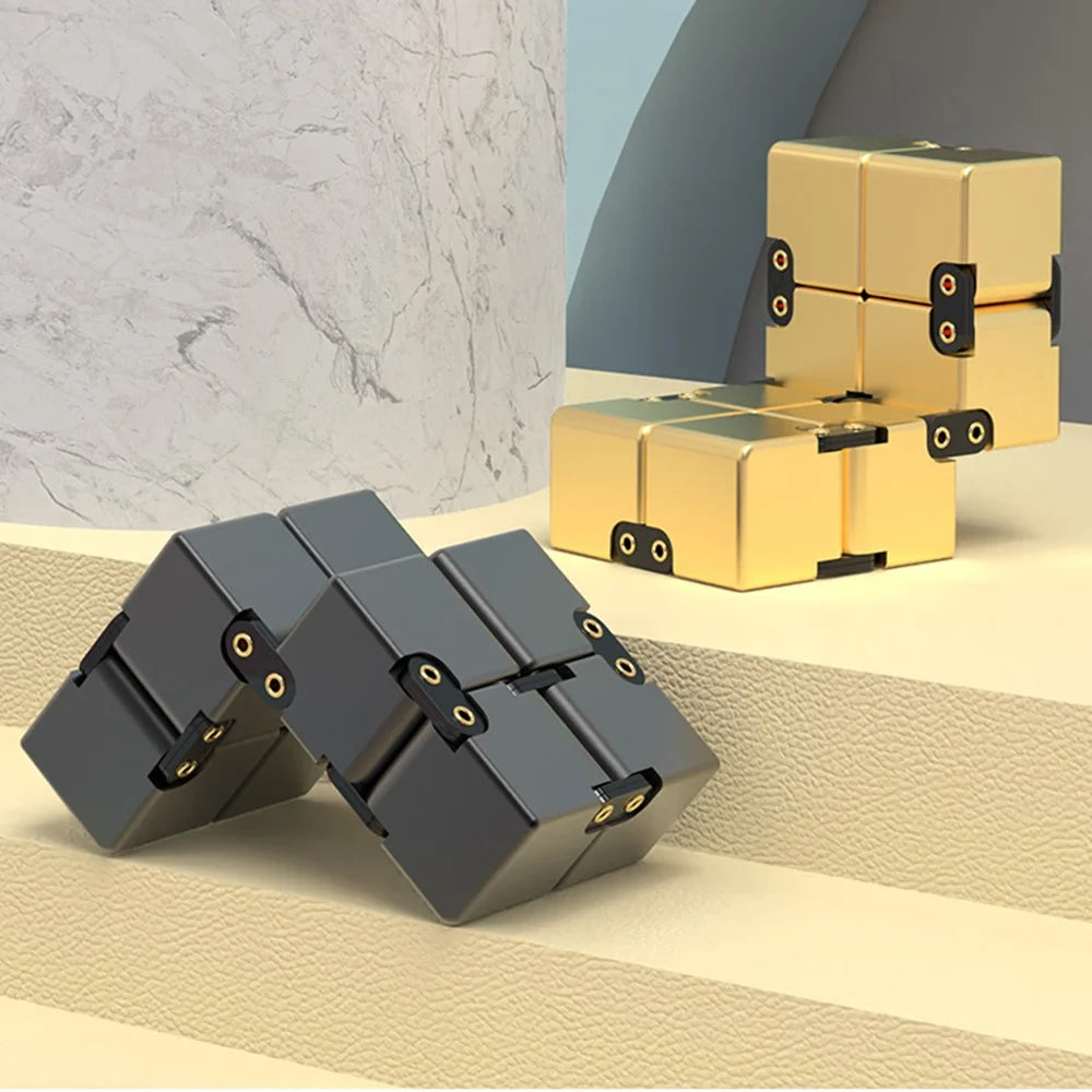 Rivet Design Aluminum Alloy Infinite Cube Creative Metal Stress Relief Flip Cubic Toy Adult Kids Decompression Cube - Black / White - 7