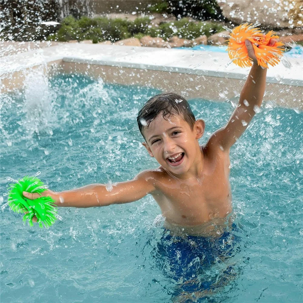 7 inch Flying Disk Water Absorbing Spraying Frisbee Soft TPR Beach Toy for Kids Family Water Games - Ramdon Color - 5