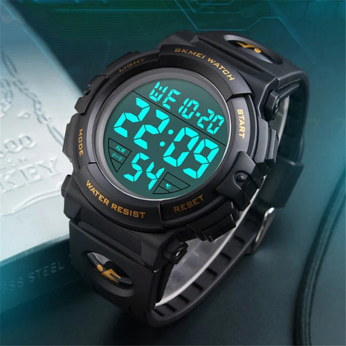 SKMEI Fashion Sports Watch 50m Waterproof Casual Watch with EL Light - Black / Gold - 1