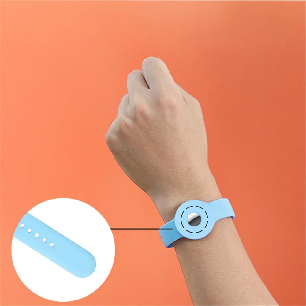 Hollow Out Design Silicone Bracelet Anti-Lost Protective Cover Case Wristband for Apple AirTag Tracker - Green - 5