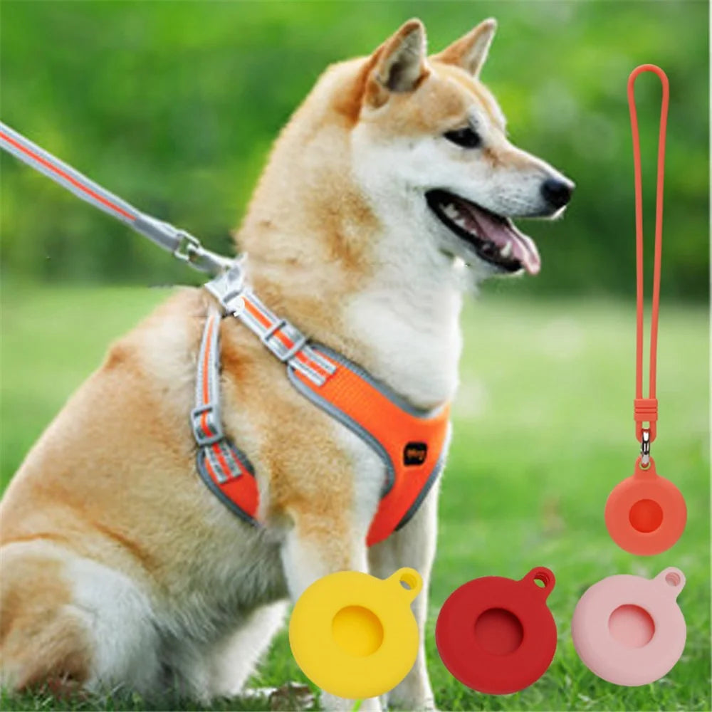 Round Silicone Anti-lost Protective Case Cover with Buckle Rope for Apple AirTag Bluetooth-compatible Locator - Luminous Green - 3