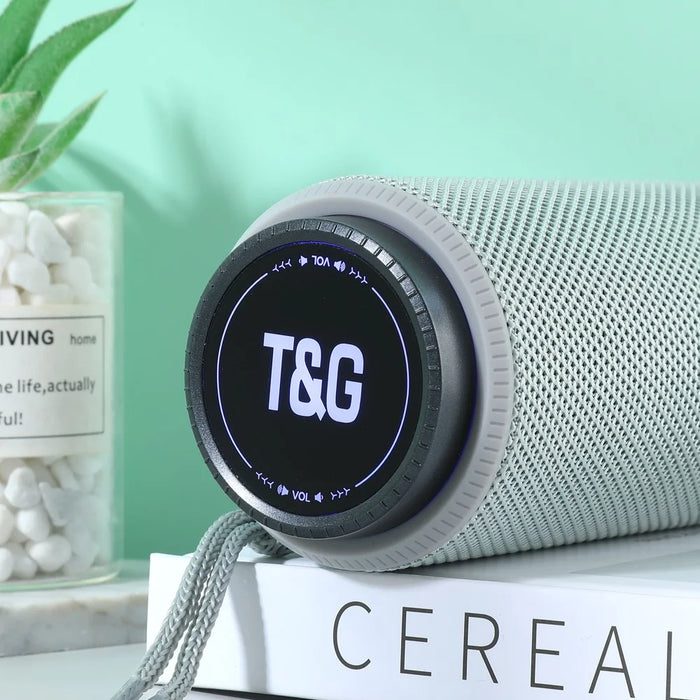 T&G TG332 Portable Speaker Waterproof High Power FM Speaker Box Plug and Play TF Card (CE) - Red - 5