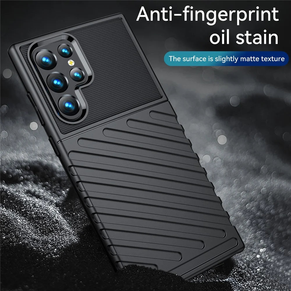 Thunder Series Twill Design Anti-Scratch Anti-Fingerprint Flexible TPU Phone Case Shell for Samsung Galaxy S22 Ultra 5G - Black - 5