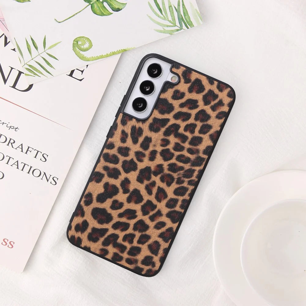Stylish Textured Pattern Light PU Leather Coated TPU+PC Mobile Phone Case Cover for Samsung Galaxy S22 5G - Leopard/Dark Brown - 7