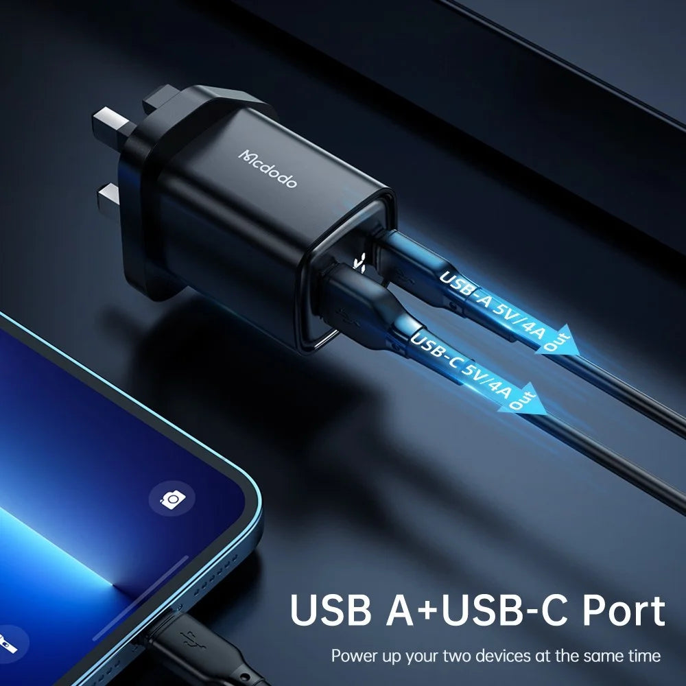 MCDODO Graphite Series 33W USB-A + Type-C Digital Display Dual Port Fast Charging Adapter Wall Charger - UK Plug - 5