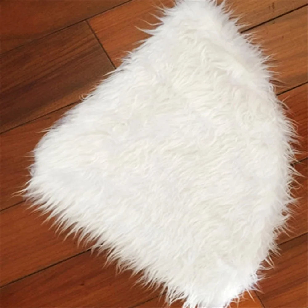 Plush Christmas Tree Skirt Holiday Party Xmas Tree Decoration, Diameter 78cm - White - 2