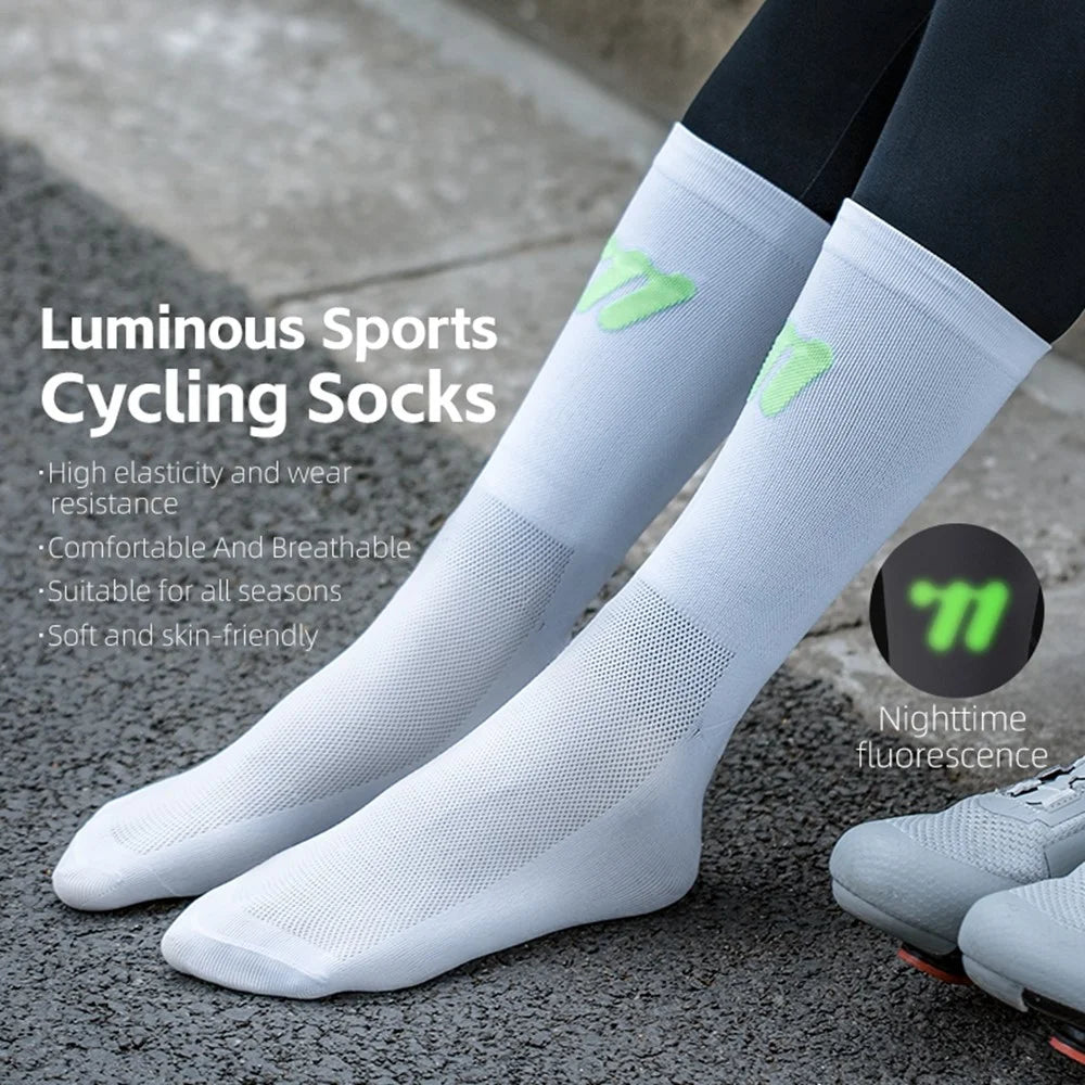 WEST BIKING YP0216057 1 Pair Sports Running Cycling Socks Reflective Breathable Socks - White - 4