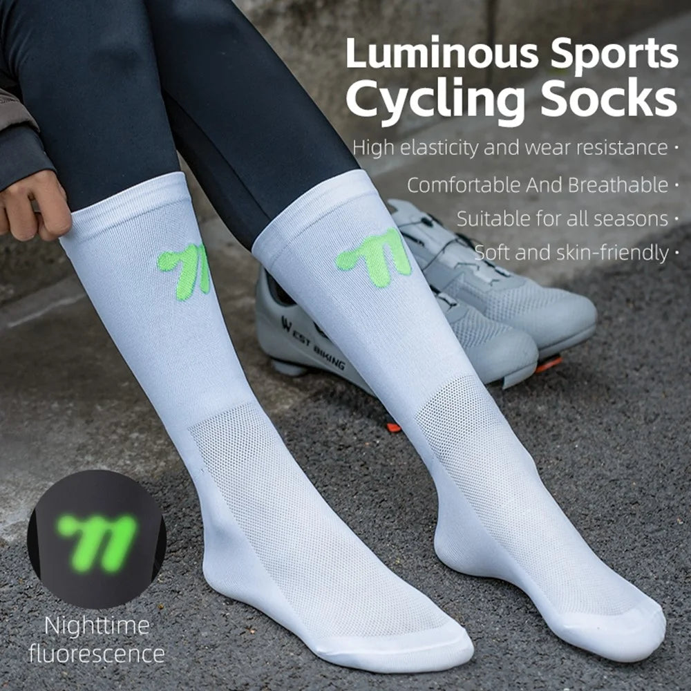 WEST BIKING YP0216057 1 Pair Sports Running Cycling Socks Reflective Breathable Socks - White - 5
