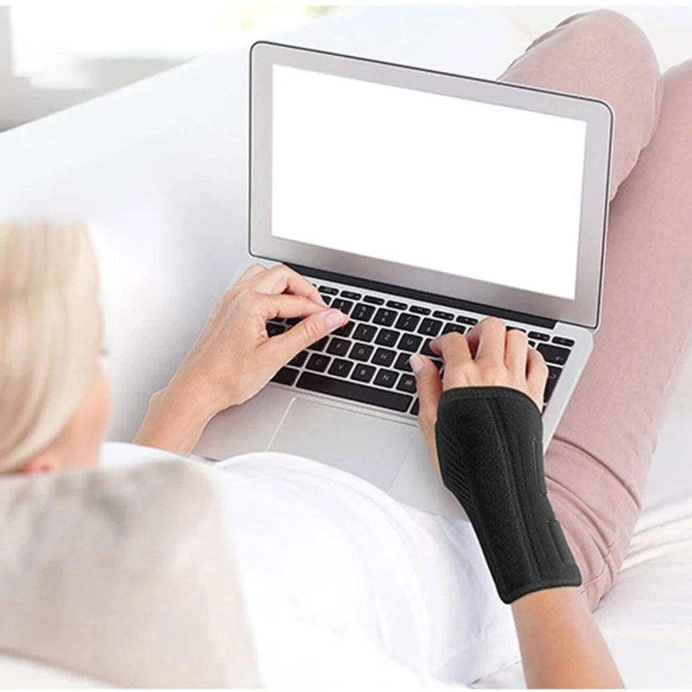 YF-JS012 1Pc Fitness Wrist Guard Anti Sprain Support Compression Joint Brace for Basketball - Right Hand S / M - 3