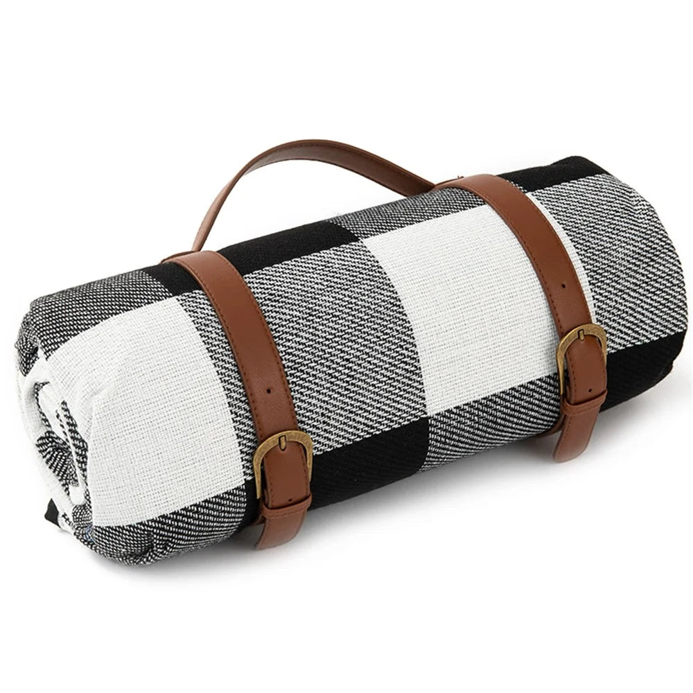 1409 150x200cm Portable Outdoor Moisture-proof Picnic Mat Camping Hiking Lawn Mat Carpet - Black / Grey / White Grid - 1