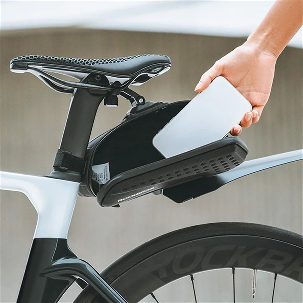 ROCKBROS 30130050001 0.8L Bicycle Saddle Bag with Mudguard Bike Seatpost Rear Storage Pouch - 4