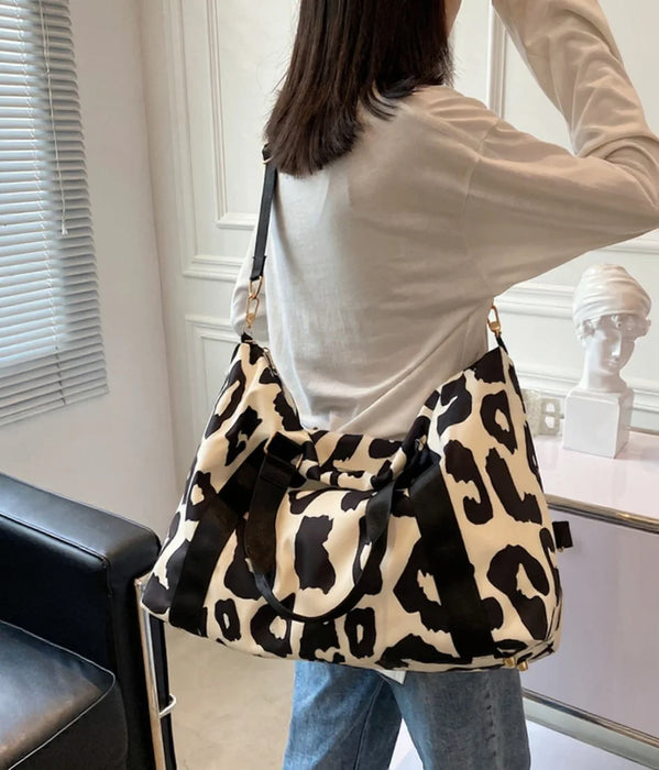 35L Large Capacity Carry On Gym Bag Fashion Leopard Print Oxford Fabric Travel Duffel Bag with Shoulder Strap - Black - 5