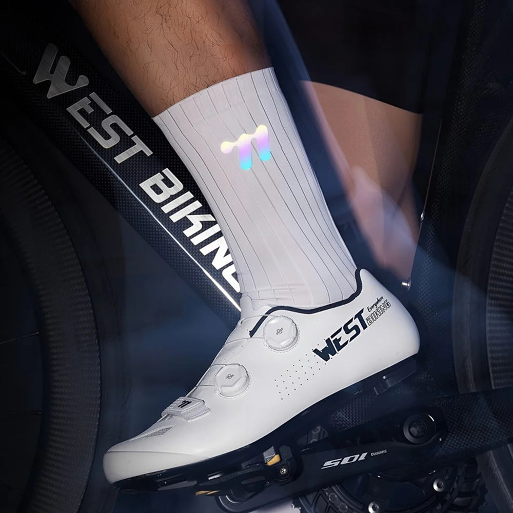 WEST BIKING YP0216058 1 Pair Cycling Socks Anti-Slip Breathable Quick Dry Middle Tube Socks - White - 3