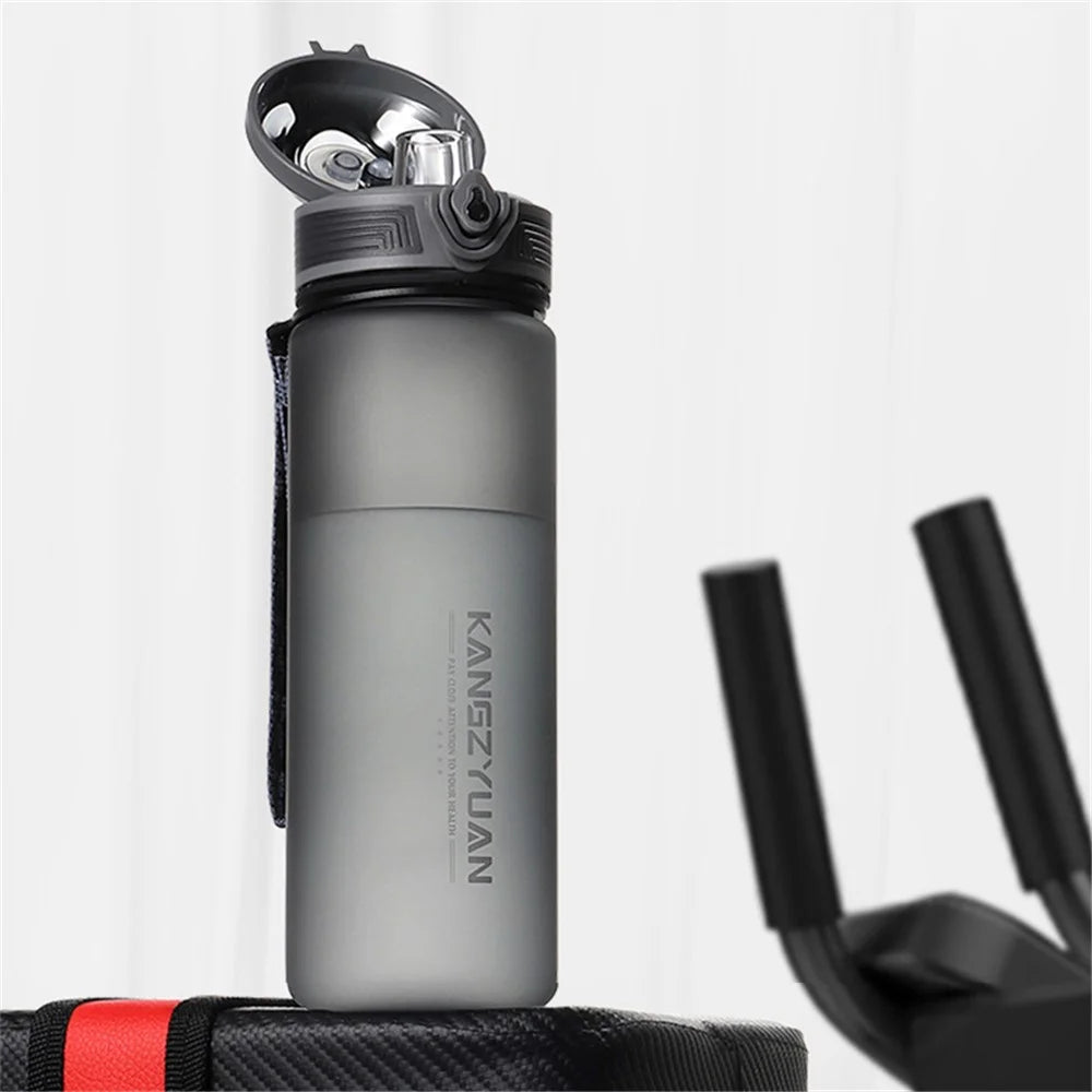 KANGZYUAN 8082 650ml Outdoor Sports Leak Proof Water Bottle Tritan Drinkware (BPA Free, No FDA Certificate) - Red - 2