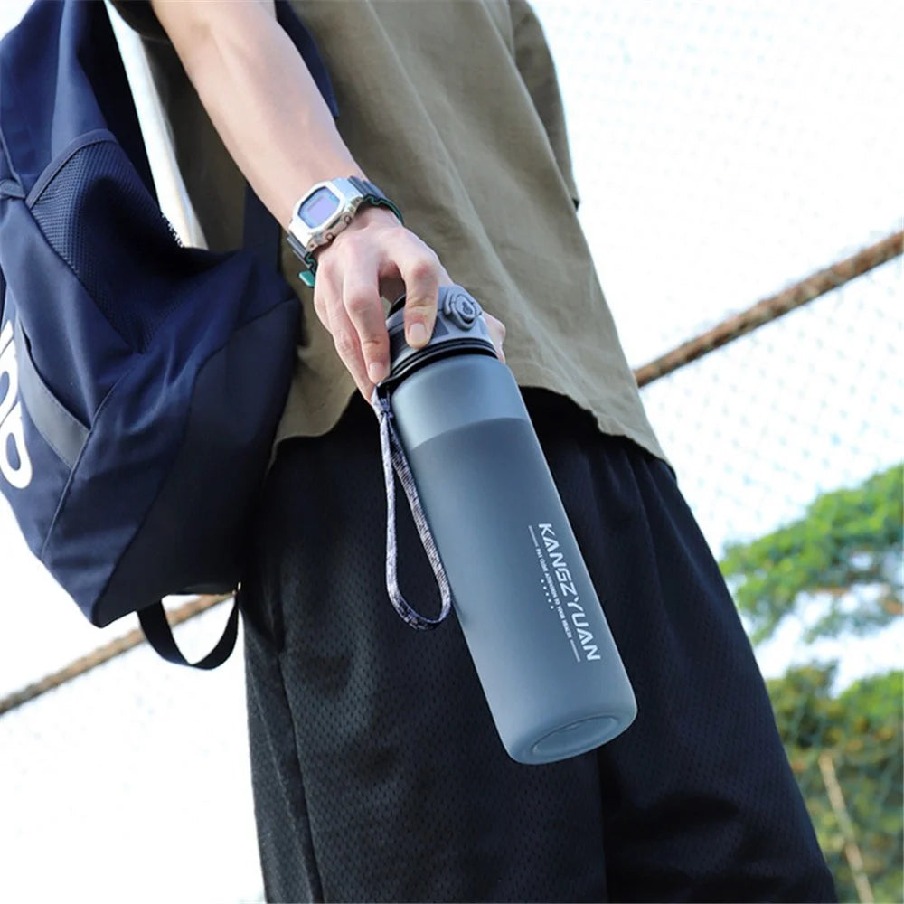 KANGZYUAN 8082 650ml Outdoor Sports Leak Proof Water Bottle Tritan Drinkware (BPA Free, No FDA Certificate) - Red - 5
