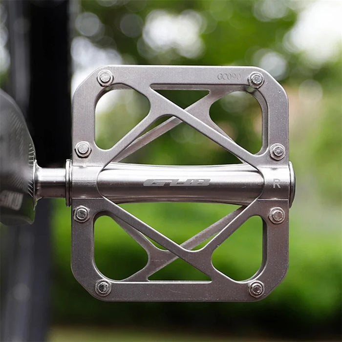 GUB GC090 1 Pair MTB Road Bicycle Anti-Slip Pedals Titanium Alloy Bike Cycling Pedals - 5