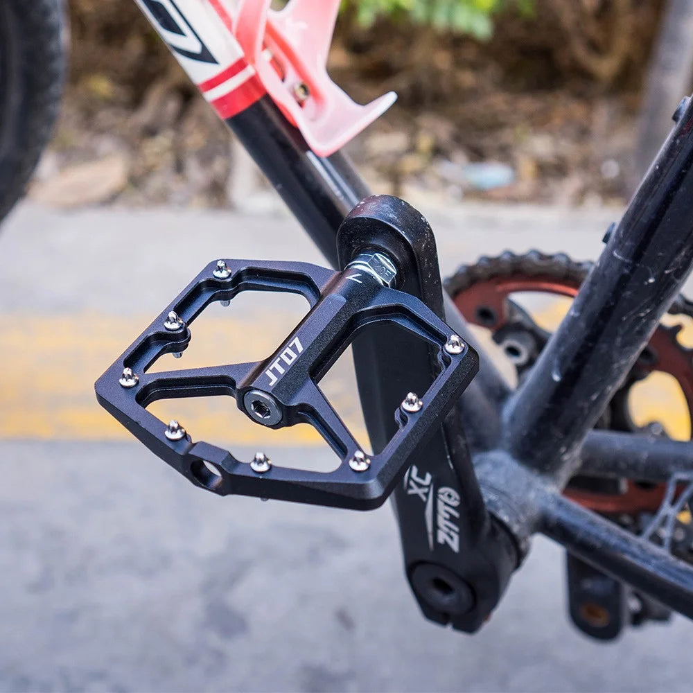 ZTTO JT07 1 Pair Bicycle Flat Pedal Steel Axis 32 Spikes Bike Pedals Cycling Replace Part - Black - 3
