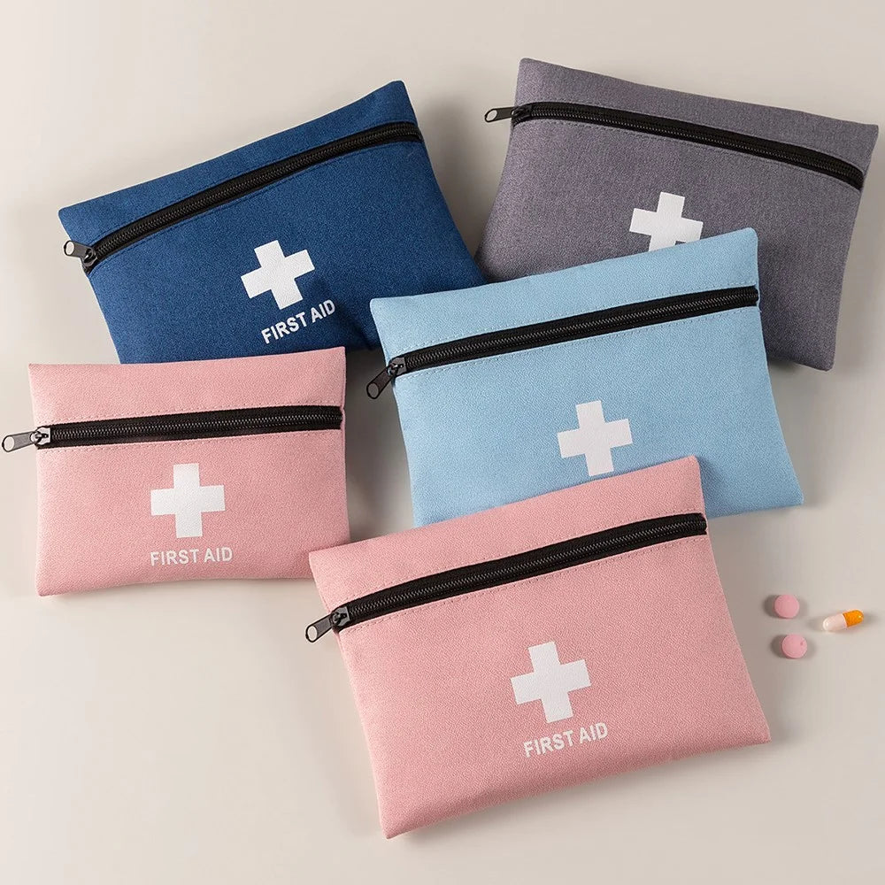 14.5 x 20cm Mini First Aid Kit Flat Design Travel Emergency Medical Bag for Home / Outdoor / Camping, L Size - Pink - 5
