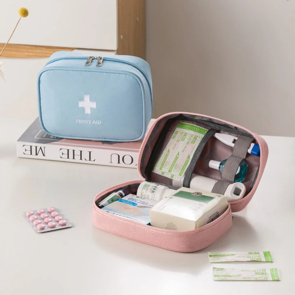 19.5 x 14 x 7cm First Aid Kit Portable Medical Emergency Bag for Home / Travel / Camping / Car Use Oxford Fabric Waterproof Storage Pouch - Blue - 2