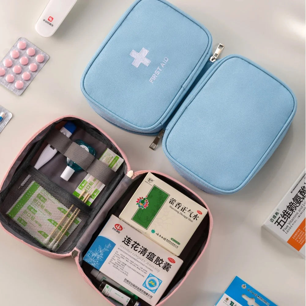19.5 x 14 x 7cm First Aid Kit Portable Medical Emergency Bag for Home / Travel / Camping / Car Use Oxford Fabric Waterproof Storage Pouch - Blue - 4
