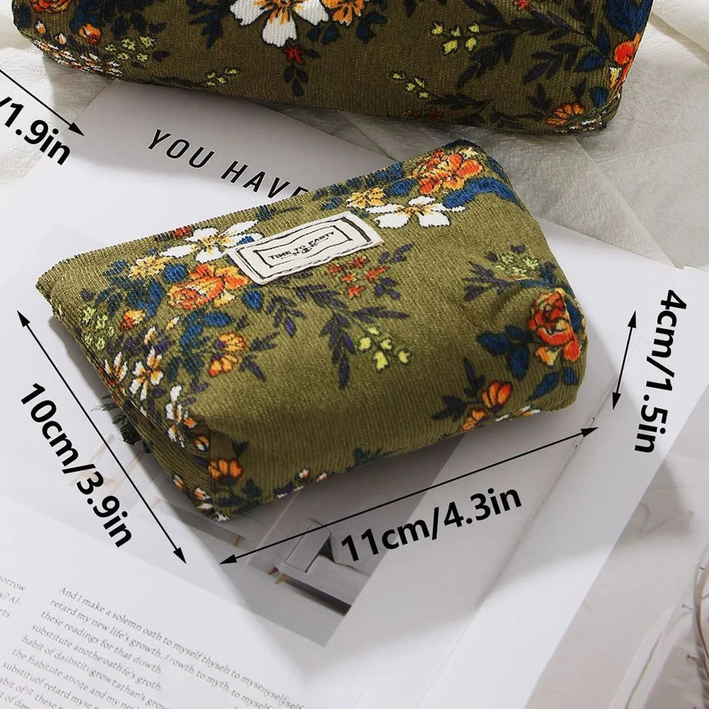 Small Size 11x10x4cm Embossed Floral Makeup Bag Portable Travel Toiletry Organizer Cosmetic Pouch - Green  /  Flower - 7