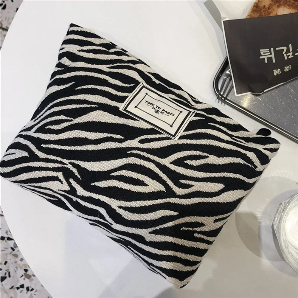 597 Stylish Pattern Makeup Storage Pouch Wear-resistant Canvas Toiletries Women Teen Girls Cosmetic Organizer Travel Bag - Zebra Pattern - 2