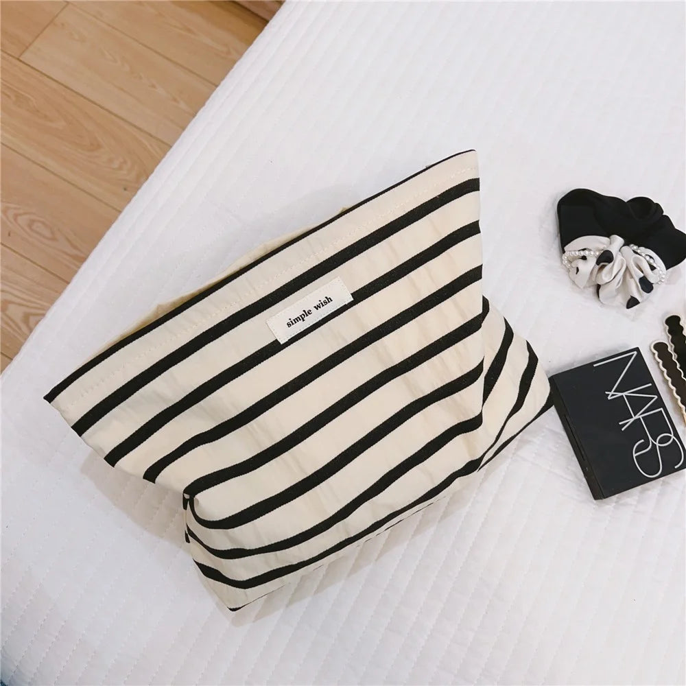 562 Stripe Pattern Makeup Storage Pouch Anti-Wear Canvas Toiletries Women Teen Girls Cosmetic Organizer Travel Bag - Black Stripe - 2