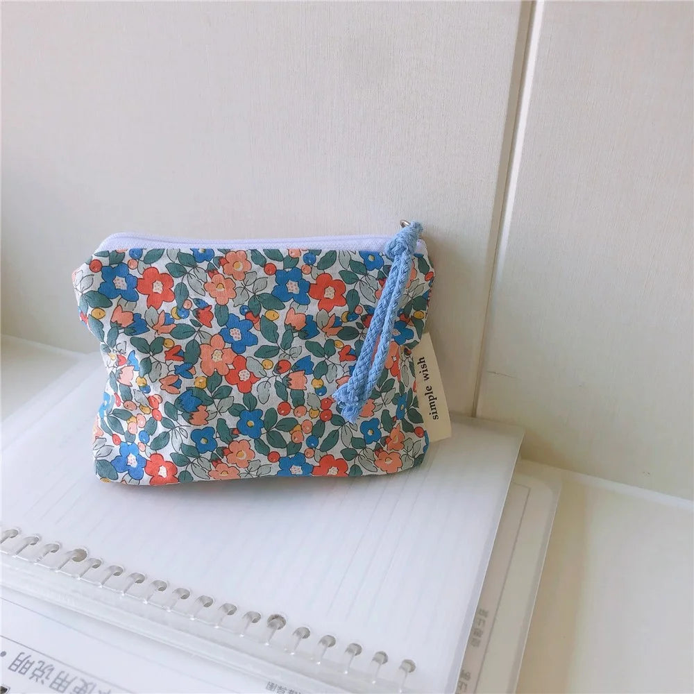 210 Mini Wallet Portable Coin Purse Zipper Small Pouch Change Card Key Storage Bag - Red and Blue Flower - 3