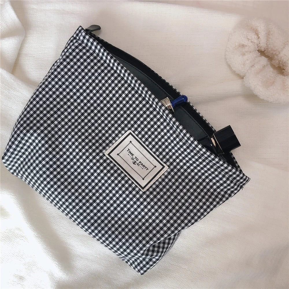 631 Classic Grid Pattern Makeup Bag Women Travel Toiletry Organizer Canvas Cosmetic Pouch - Black / Fine Grid - 2
