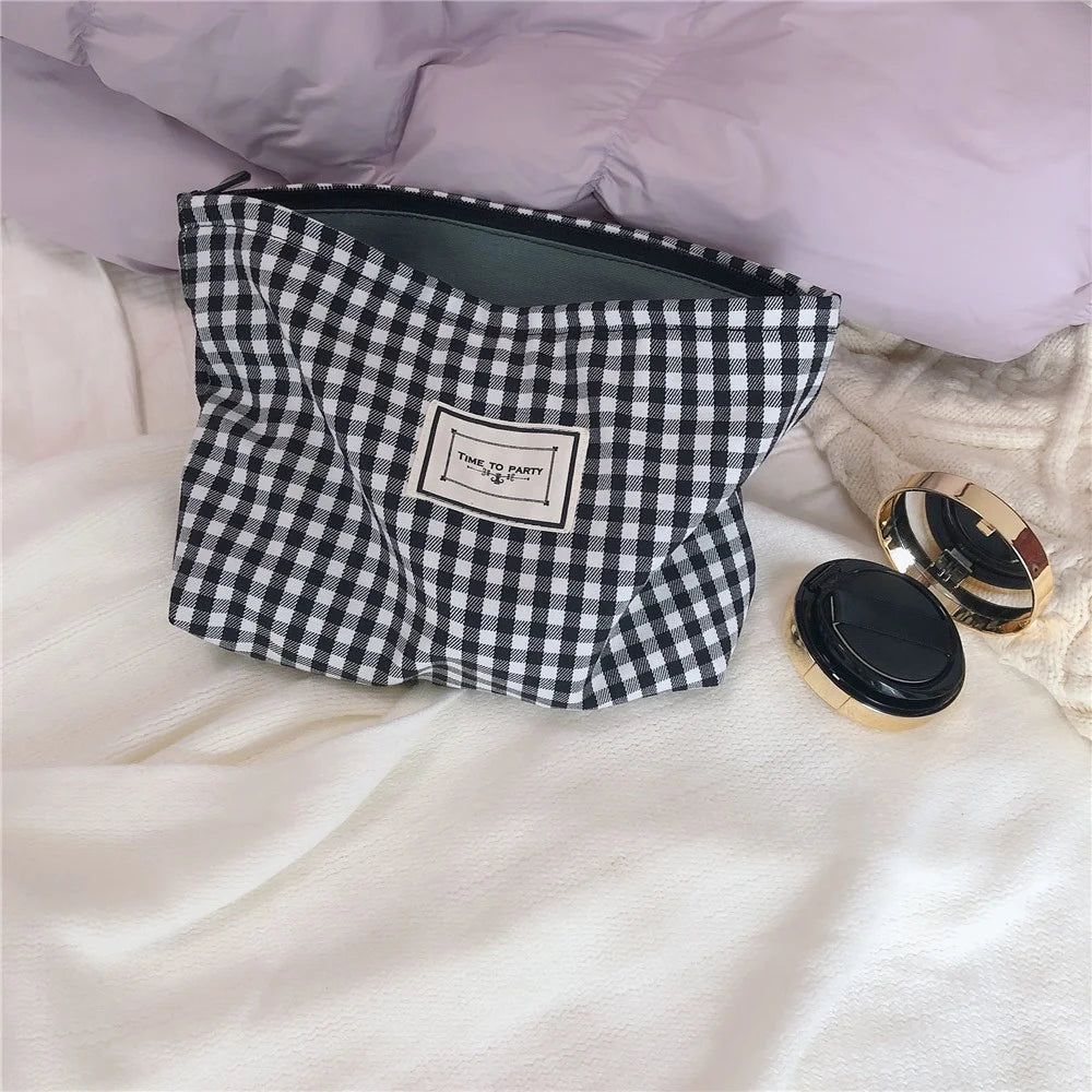 631 Classic Grid Pattern Makeup Bag Women Travel Toiletry Organizer Canvas Cosmetic Pouch - Black / Fine Grid - 3