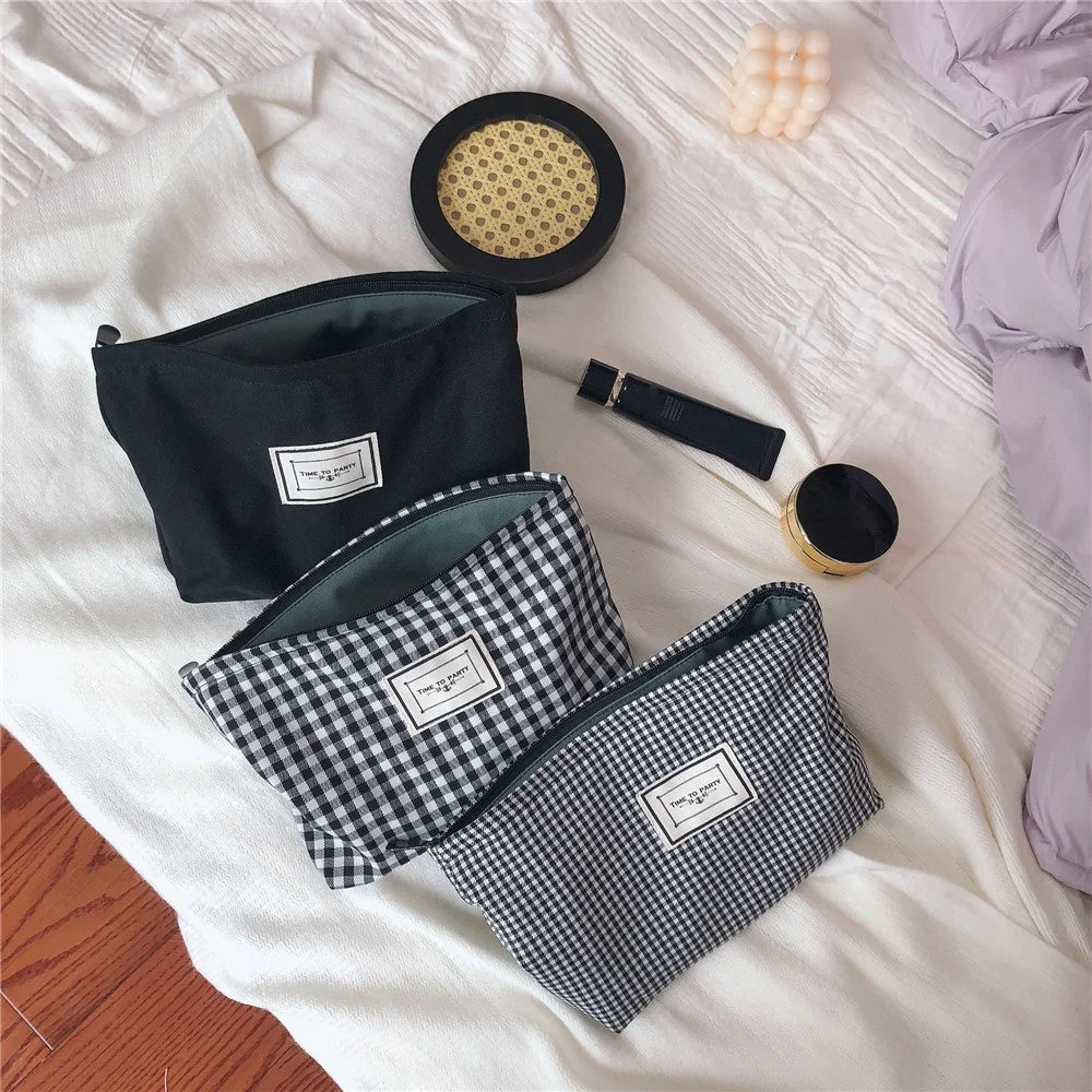631 Classic Grid Pattern Makeup Bag Women Travel Toiletry Organizer Canvas Cosmetic Pouch - Black / Fine Grid - 7
