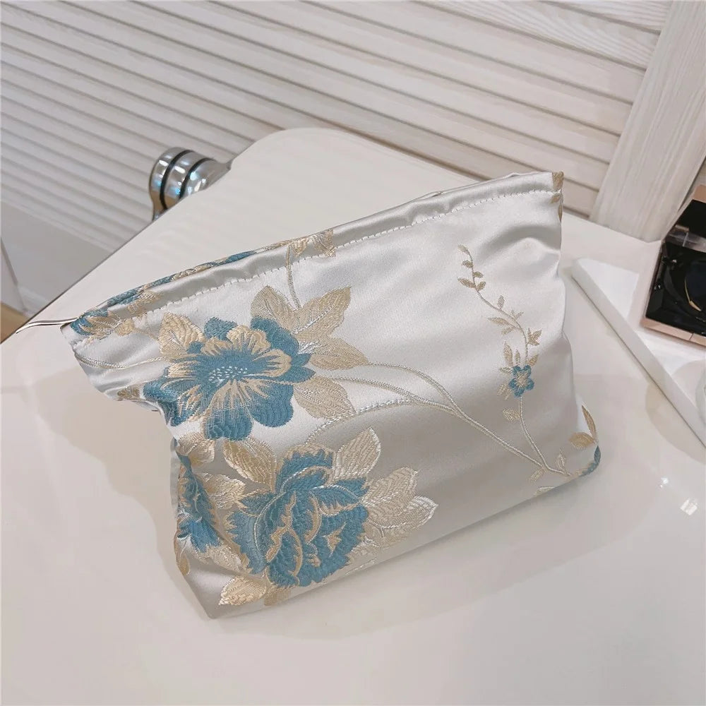 National Style Portable Makeup Bag Canvas Zipper Purse Cosmetic Pouch Organizer Bag for Traveling - Blue - 2