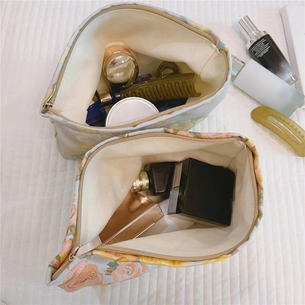 Fresh Flower Pattern Travel Cosmetics Toiletries Storage Bag Women Canvas Clutch Bag - Three Color Flower - 3