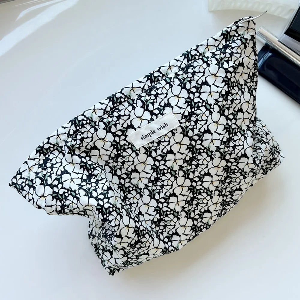 Makeup Bag Pattern Printing Zipper Canvas Bag Pouch for Travel Toiletry Cosmetic - Black / White Flower - 2
