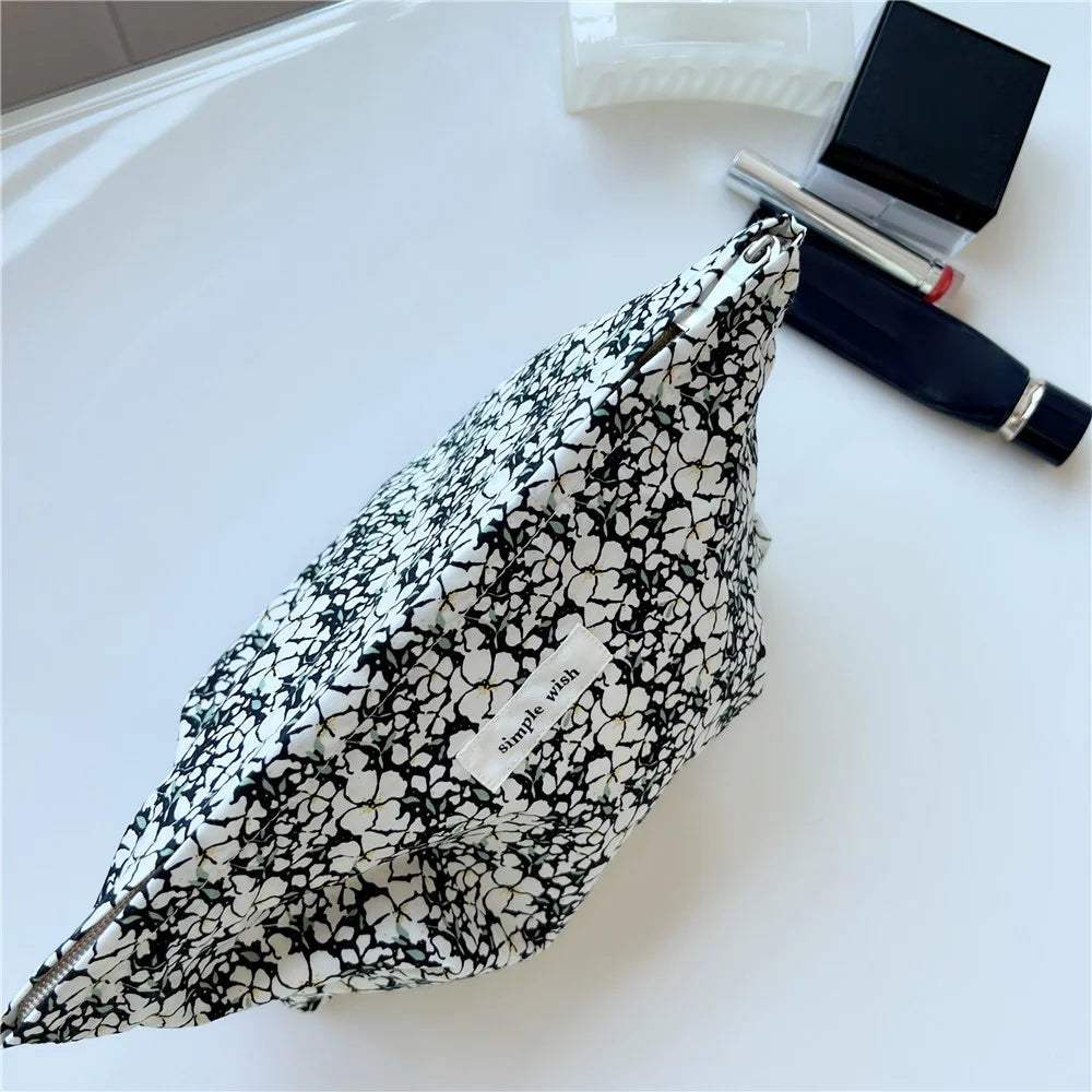 Makeup Bag Pattern Printing Zipper Canvas Bag Pouch for Travel Toiletry Cosmetic - Black / White Flower - 3