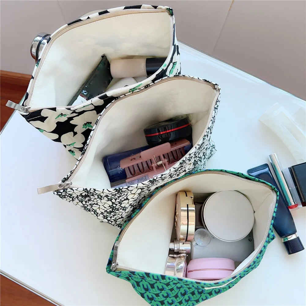 Makeup Bag Pattern Printing Zipper Canvas Bag Pouch for Travel Toiletry Cosmetic - Black / White Flower - 5