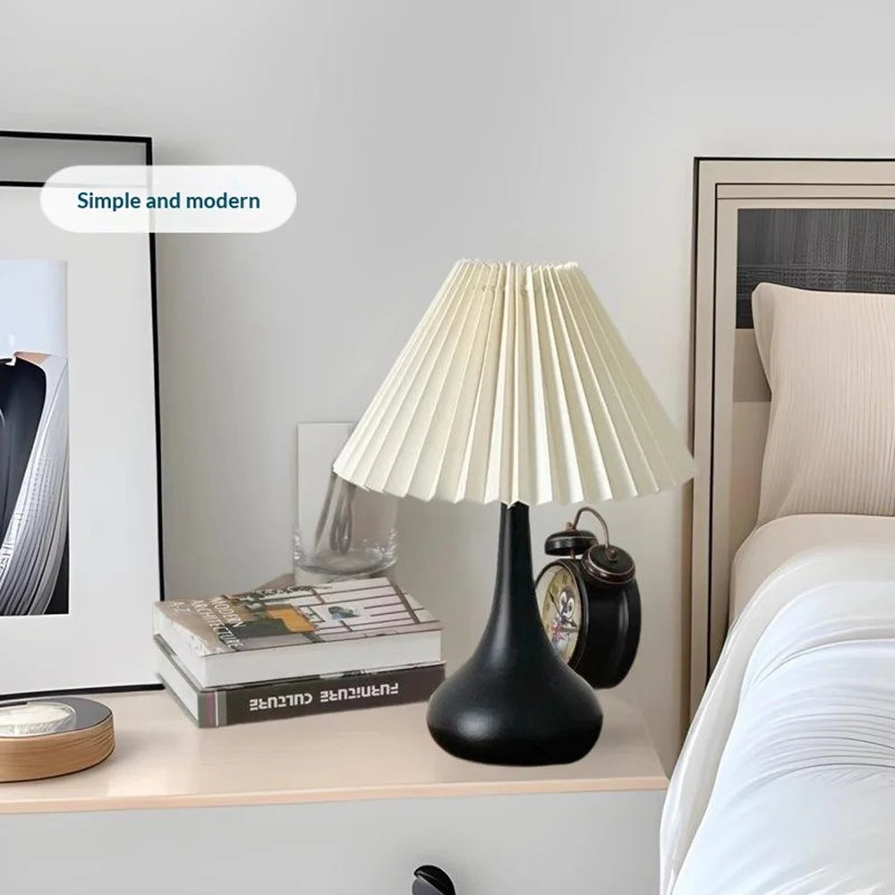 7W Pleated Table Lamp 3 Color Mode Bedroom Bedside Ambient Lamp Eye-Caring Flicker-Free LED Light, EU Plug - Beige Lampshade  /  Black - 3