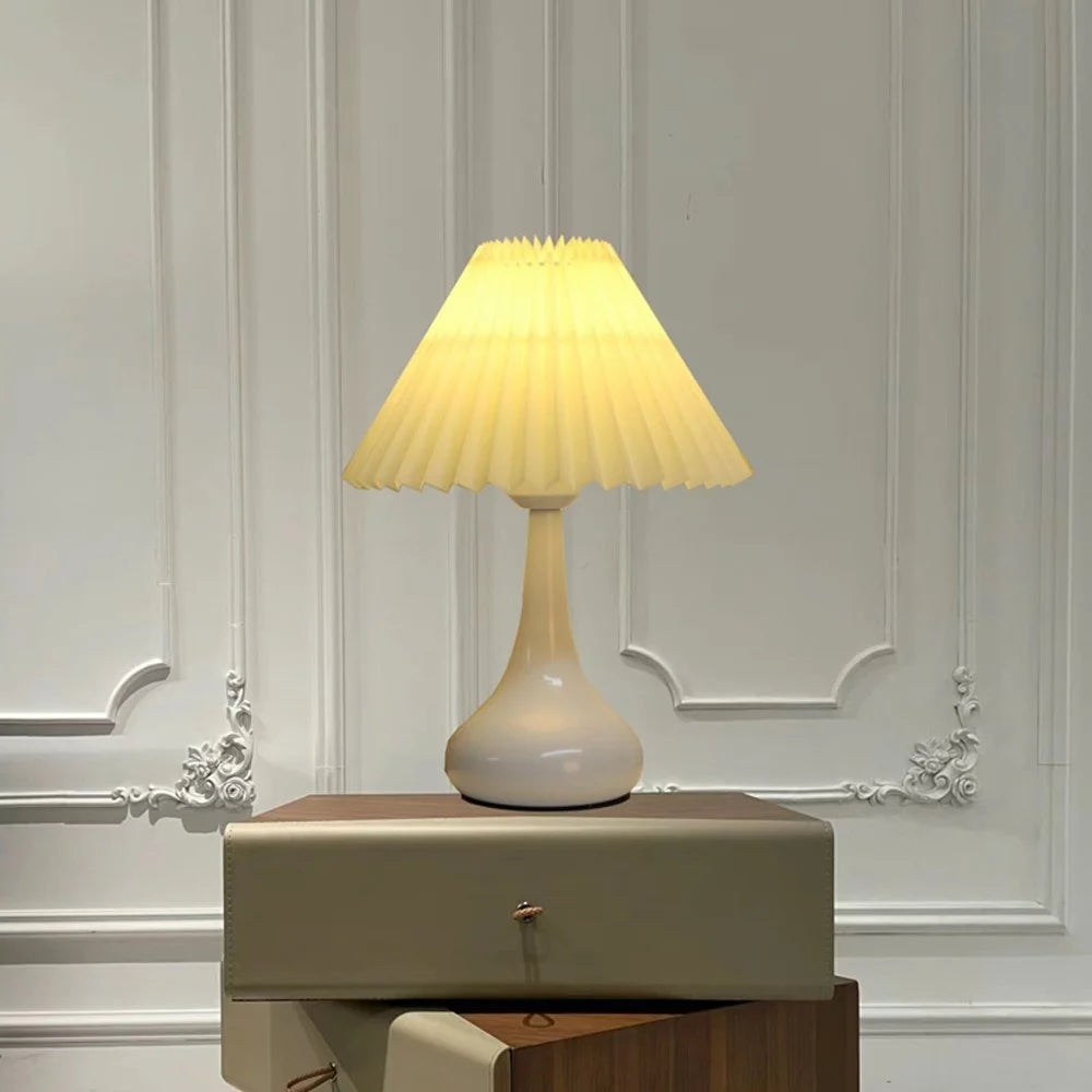 7W Pleated Table Lamp 3 Color Mode Bedroom Bedside Ambient Lamp Eye-Caring Flicker-Free LED Light, EU Plug - Beige Lampshade  /  Black - 5