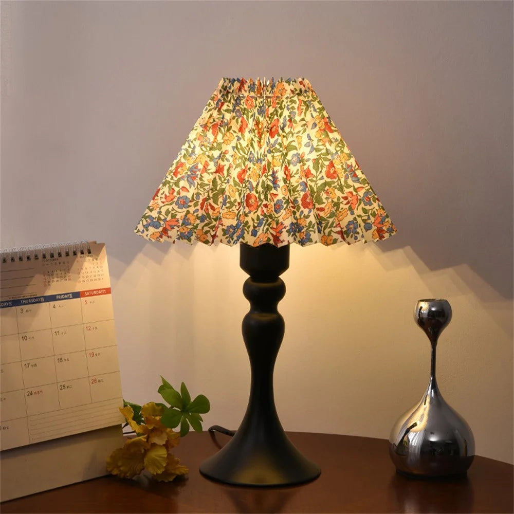 Nordic 7W Table Lamp 3 Color Dimmable Pleated Lamp Flicker-Free Eye-Care Night Light with Iron Base for Bedroom, EU Plug - Floral Print Lampshade - 1