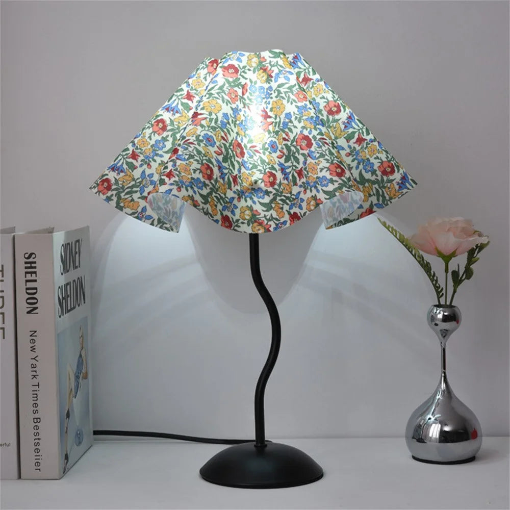 7W Bedroom Petal Bedside Lamp 3-Color Dimmable Table Lamp Flicker-Free Eye-Care Light with Metal Base for Home, EU Plug - Rustic Petal Lampshade - 2