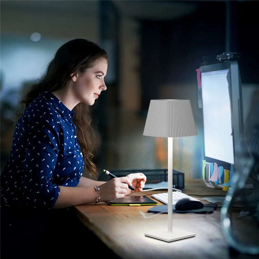 ML-G06 Stepless Dimmable Table Lamp Eye Protection Desk Light, 2000mAh Battery - White - 4