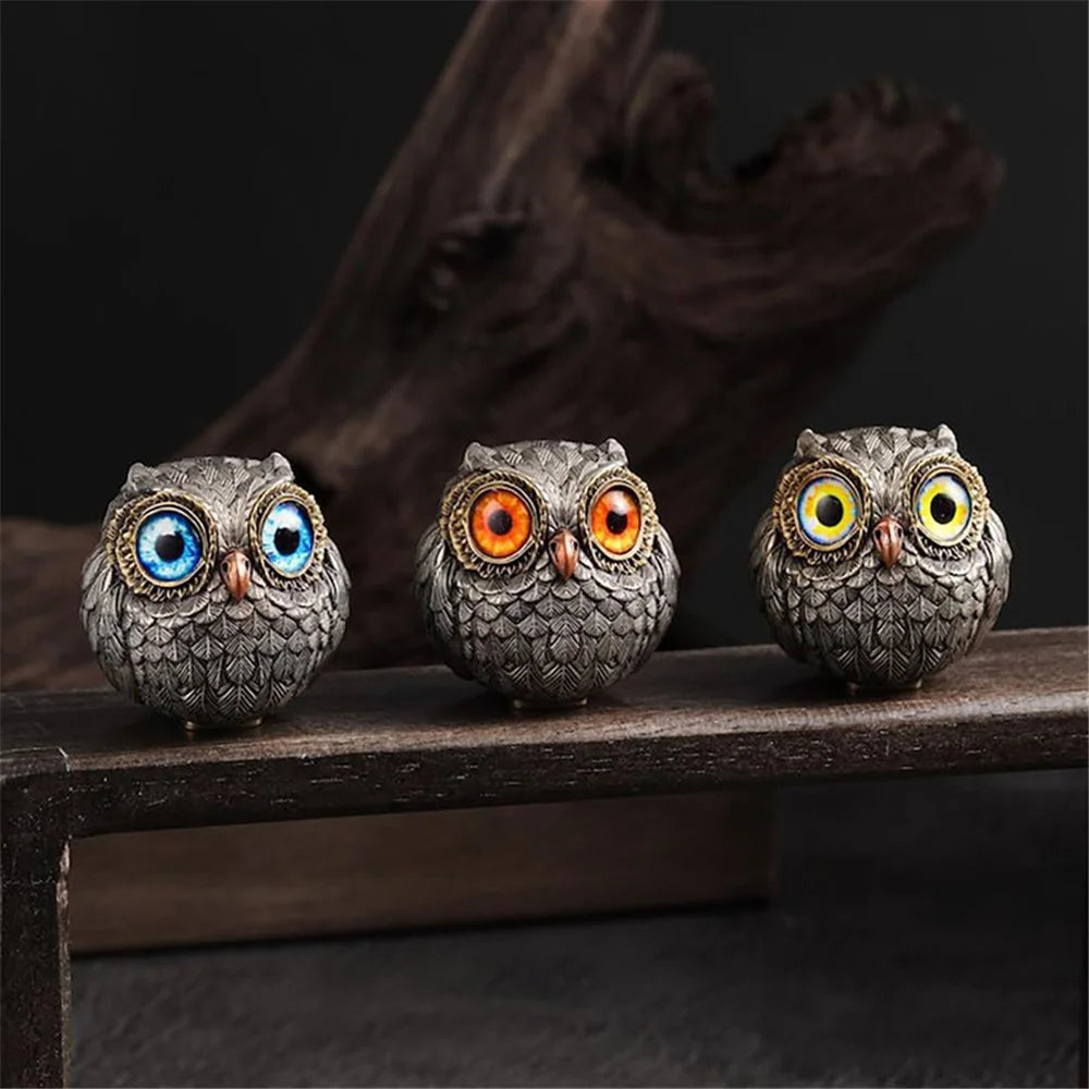 Resin Owl Figurine Decorative Ornament for Home / Garden / Tabletop Lucky Charm Wisdom Symbol Gift - Red - 6