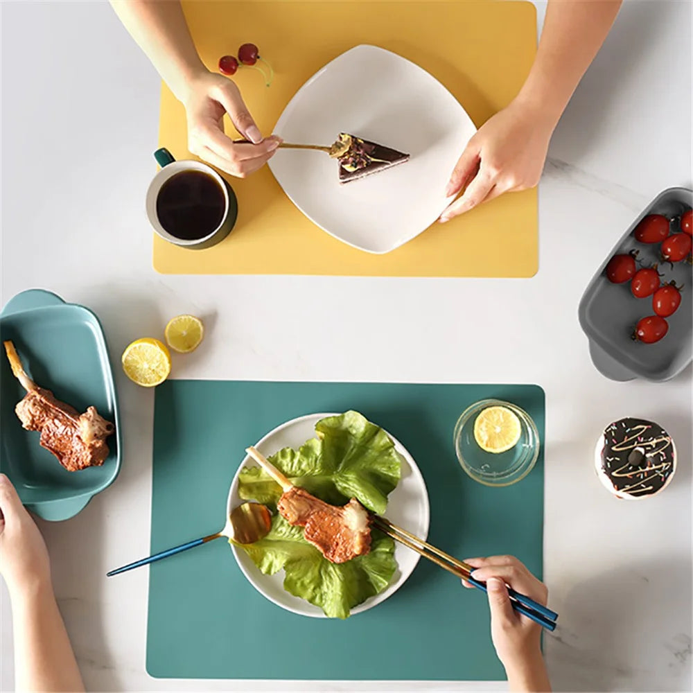 Silicone Placemats [15.7''x11.8''] Heat-Resistant Thicken Non-Skid Table Mats Set for Kids / Baby - Light Grey - 2