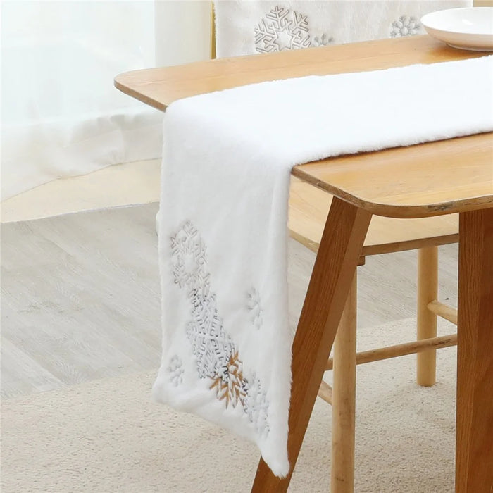 2022Sa30 182x33cm Christmas Snowflake Pattern Plush Tablecloth Washable Rectangle Table Cloth for Party Holiday Decoration - 4