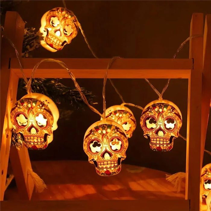 1.5m 10-LED Halloween String Light Painted Skull Warm White Party Decoration, 2A Continuous On - 5