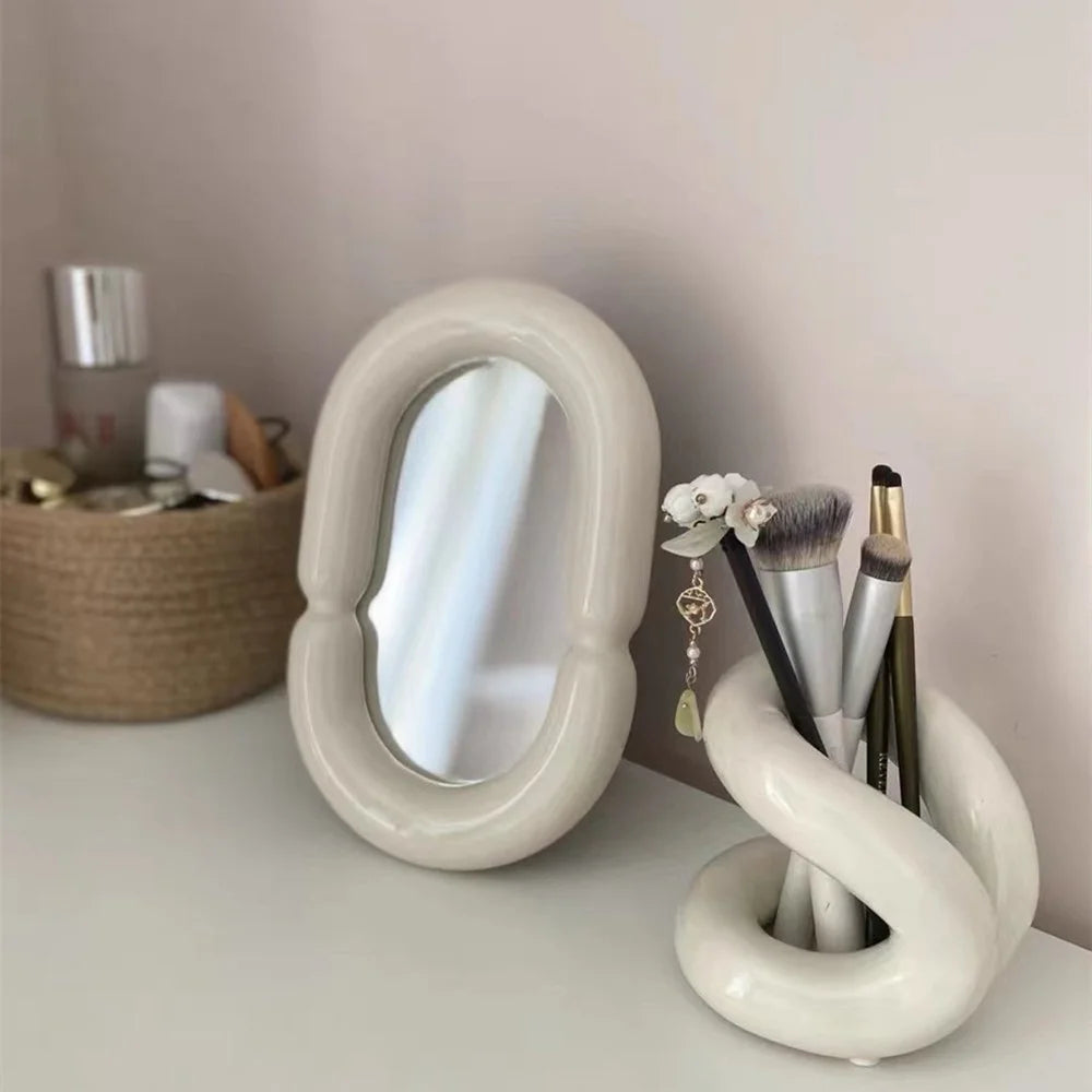 Modern Art Ceramic Organizer Knot Design Makeup Brush Toothbrush Holder Bathroom Storage Rack Decor - White - 3