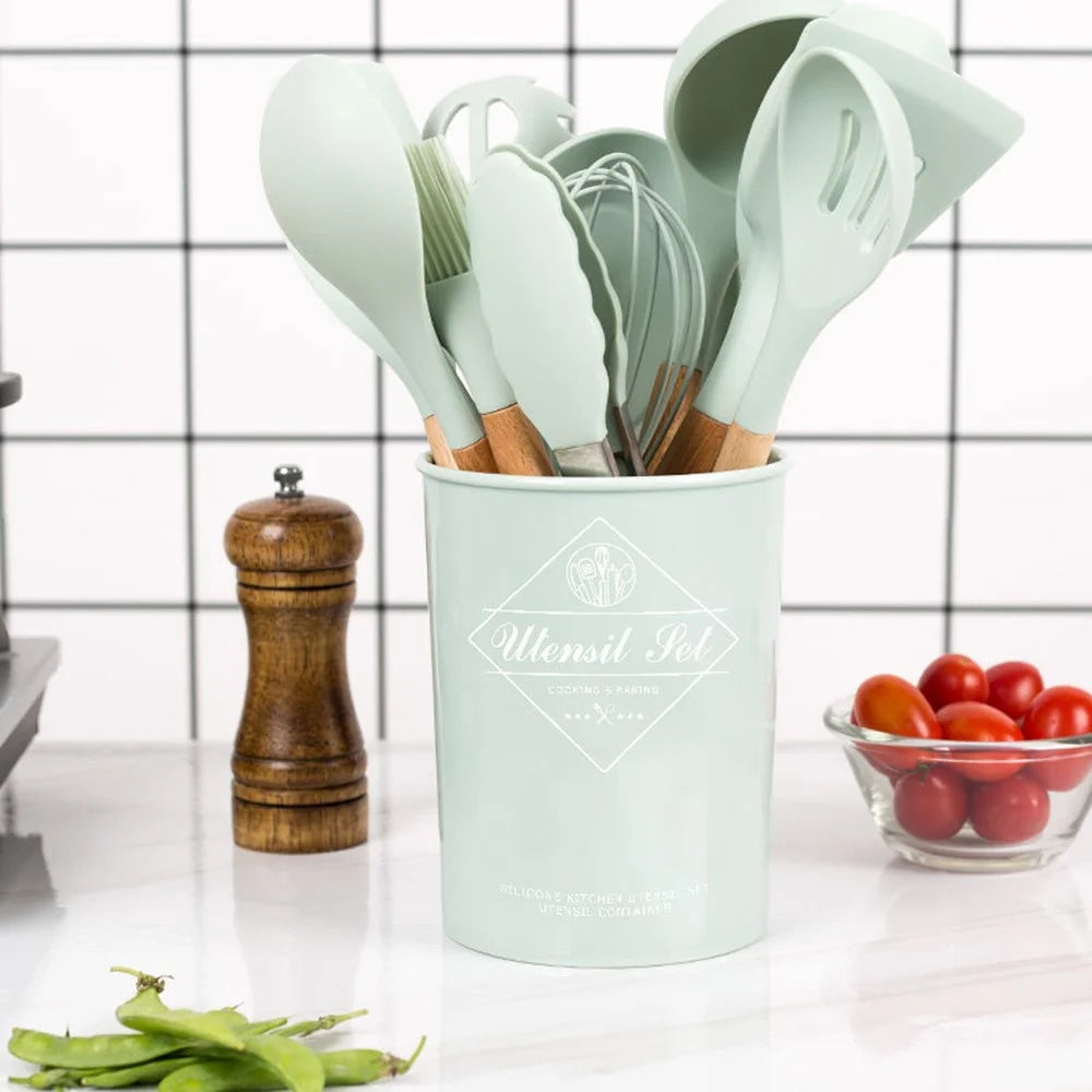 13Pcs / Set Kitchen Utensils Wooden Handle Silicone Spatula Ladle Egg Beater Kitchen Cooking Tools Kit (No FDA Certification, BPA Free) - Green - 7