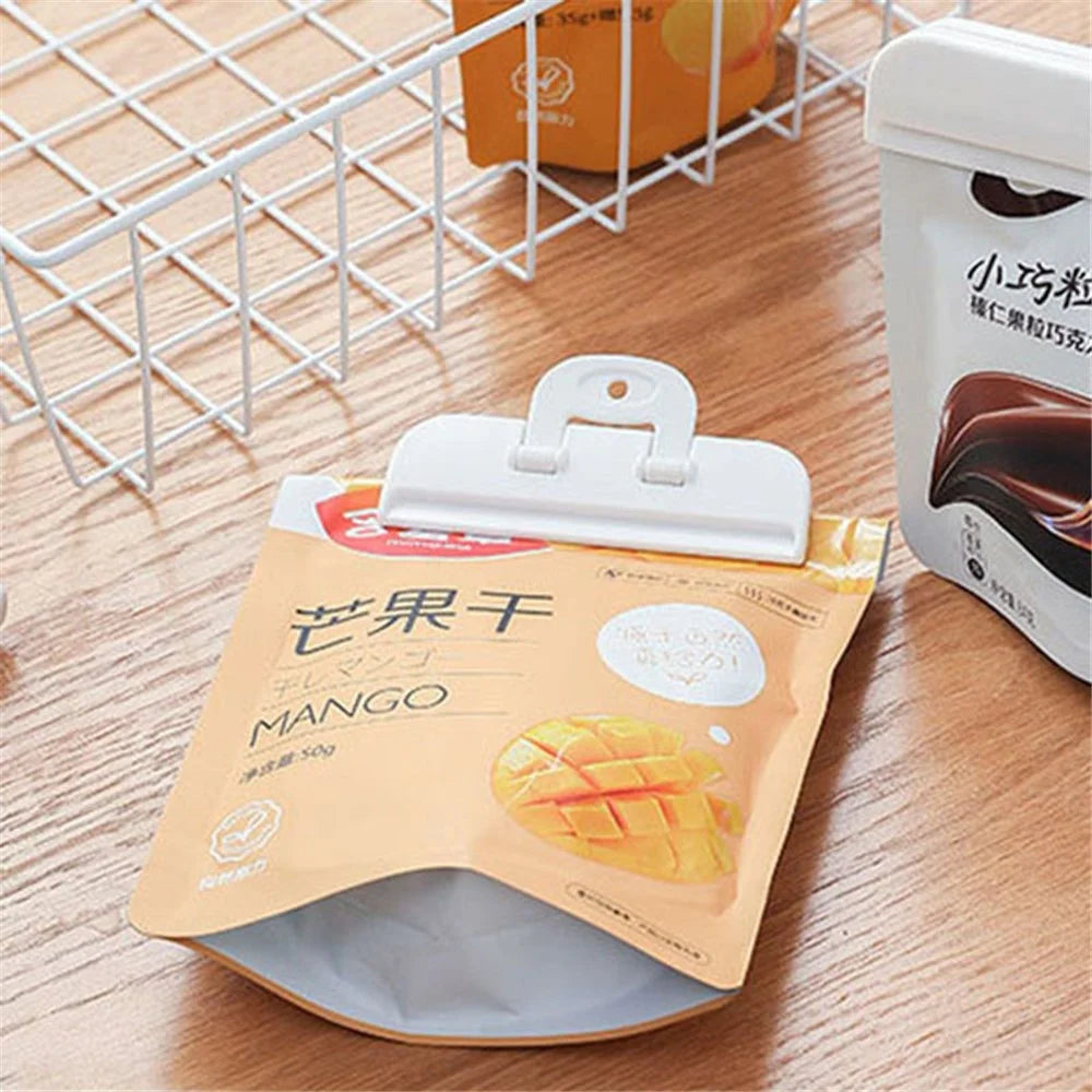 2PCS Potato Chip Clips Food Bag Clips Bag Sealing Clips Air Tight Seal Clamp for Keeping Food Fresh (Size: M) - 2