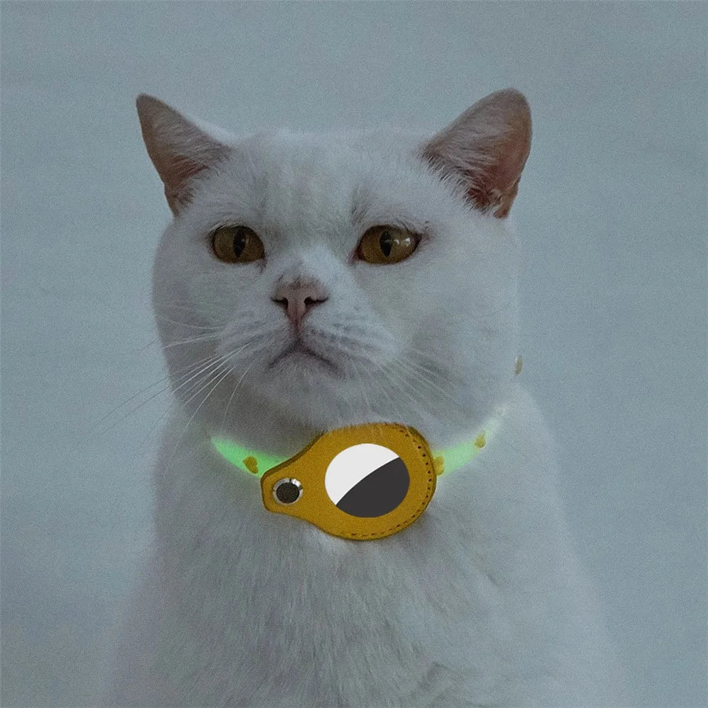 Cat Silicone Collar with Leather Case for AirTag Tracker, Pet Neck Strap with Bell - Heart - 1