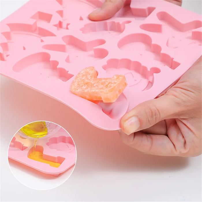 10 Grids Silicone Mold Christmas Chocolate Mold DIY Cake Decorating Kitchen Baking Tool (No FDA Certificate) - Pink - 3